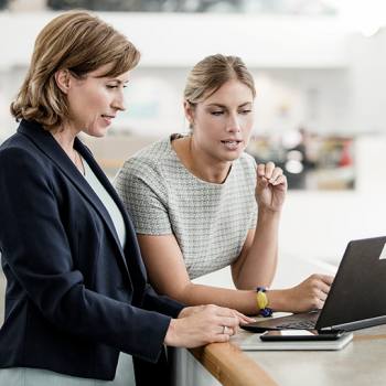 businesswomen working on laptop